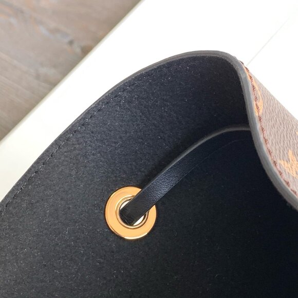 Louis Vuitton Monogram Bucket Large Black Lining - Picture 9 of 9